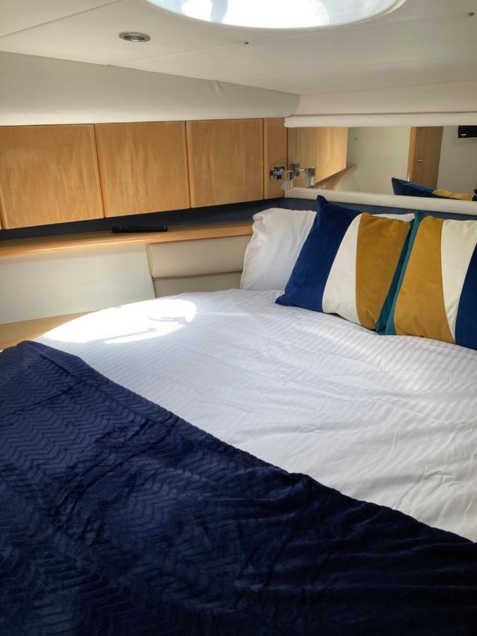Entire Boat At St Katherine Docks 2 Available Select Using Room Options London Eksteriør bilde