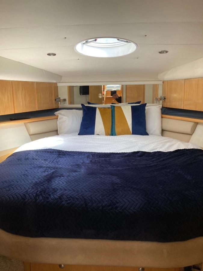 Entire Boat At St Katherine Docks 2 Available Select Using Room Options London Eksteriør bilde
