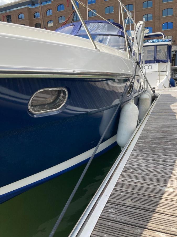 Entire Boat At St Katherine Docks 2 Available Select Using Room Options London Eksteriør bilde