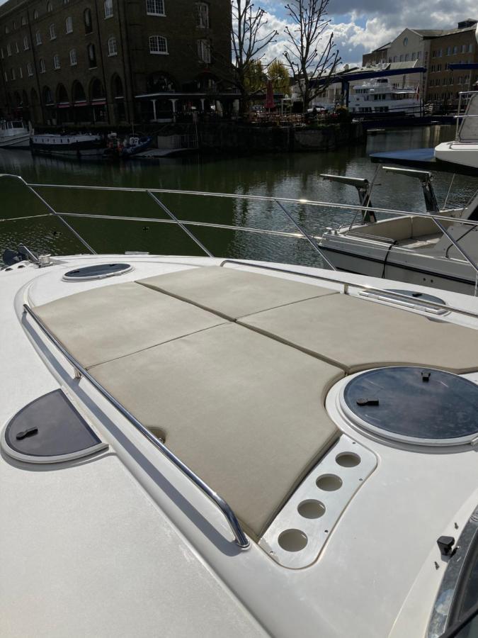 Entire Boat At St Katherine Docks 2 Available Select Using Room Options London Eksteriør bilde