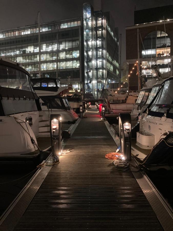 Entire Boat At St Katherine Docks 2 Available Select Using Room Options London Eksteriør bilde