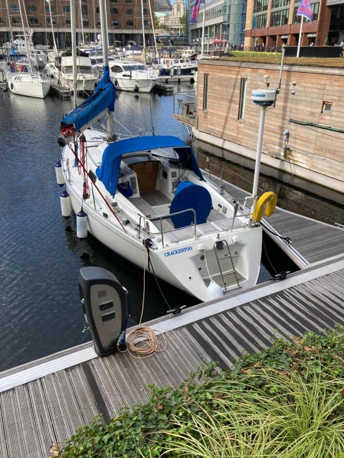 Entire Boat At St Katherine Docks 2 Available Select Using Room Options London Eksteriør bilde