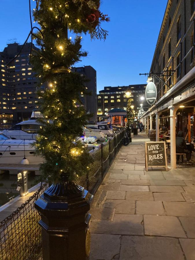 Entire Boat At St Katherine Docks 2 Available Select Using Room Options London Eksteriør bilde