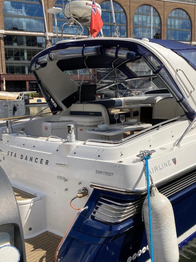 Entire Boat At St Katherine Docks 2 Available Select Using Room Options London Eksteriør bilde