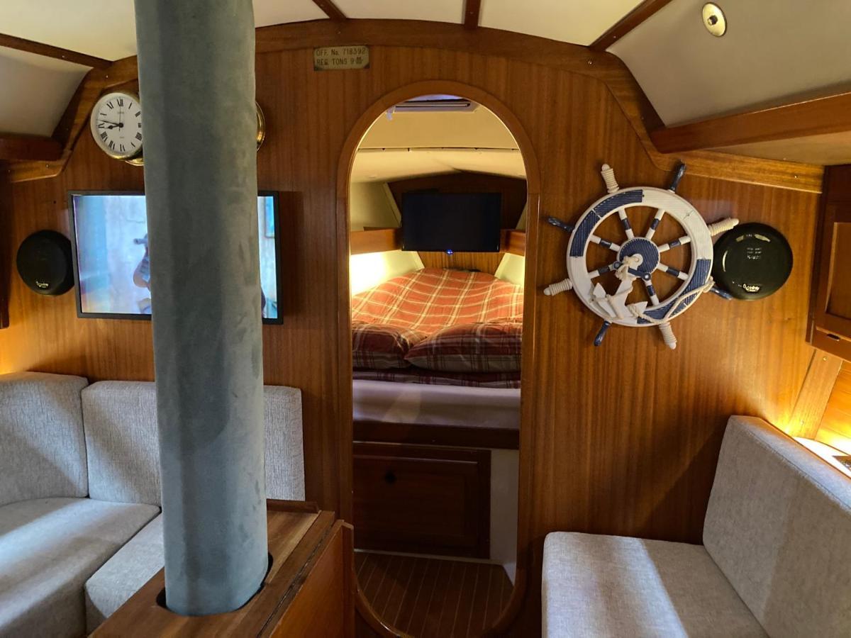 Entire Boat At St Katherine Docks 2 Available Select Using Room Options London Eksteriør bilde