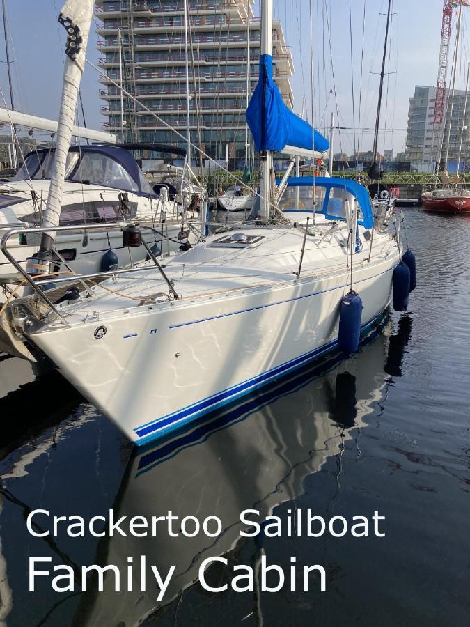 Entire Boat At St Katherine Docks 2 Available Select Using Room Options London Eksteriør bilde